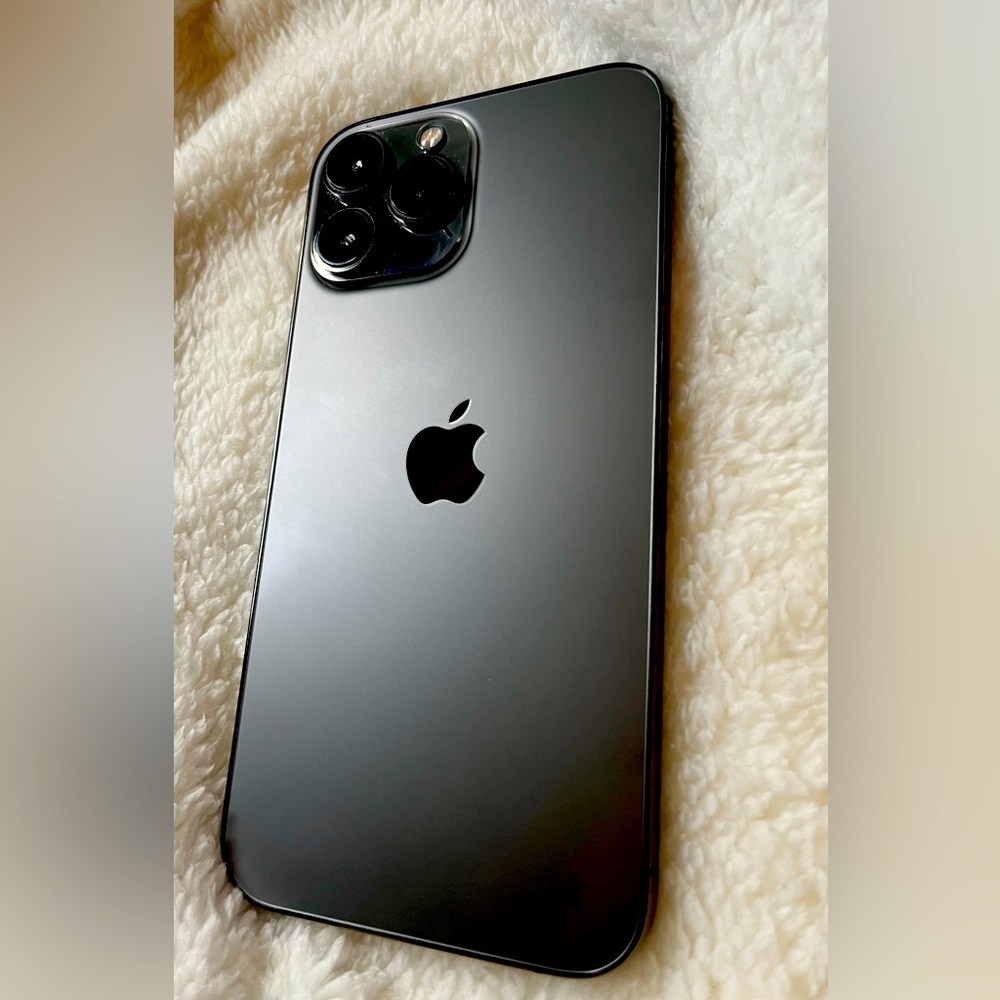 **SOLD** iPhone 13 Pro Max 512GB
